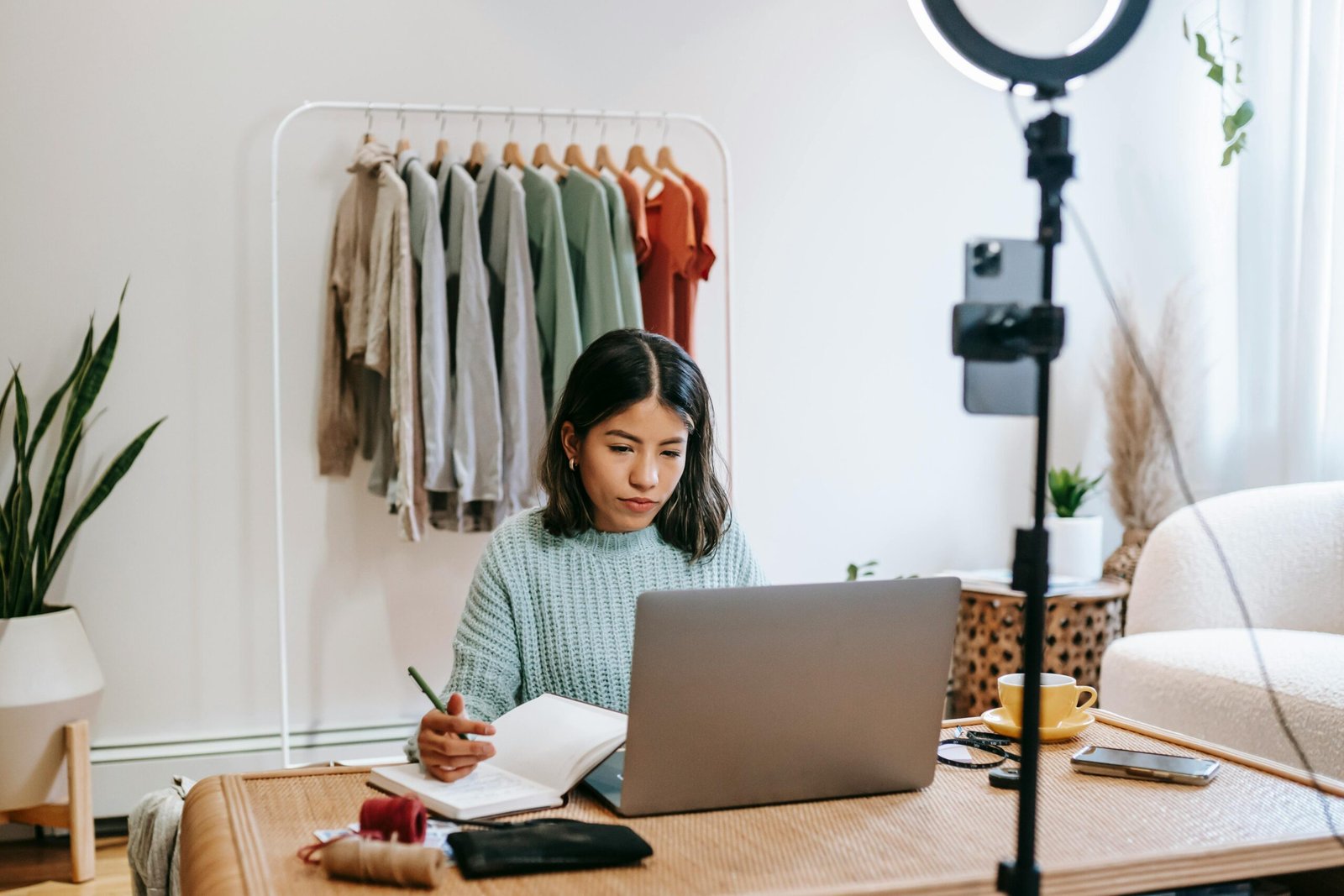 SEO Content Writing 5 ecommerce digital marketing services